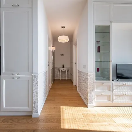 P&o Aleja Krakowska Warsaw