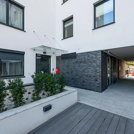 P&o Aleja Krakowska Apartman *