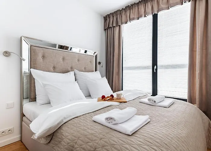 P&o Aleja Krakowska Apartman Varsó